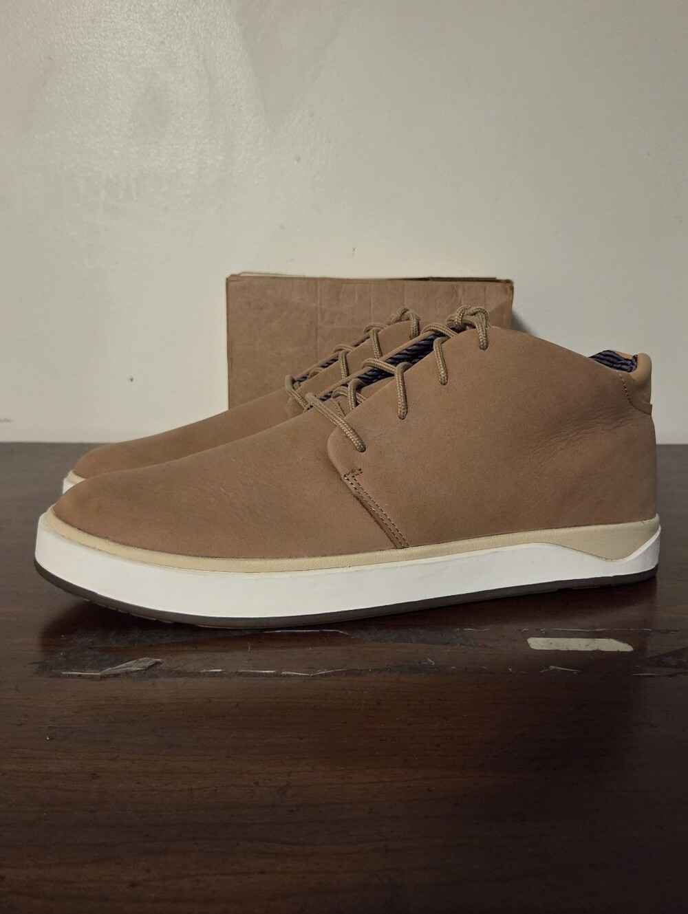 OluKai Papaku Ili Leather Chukka Boots Tan Men’s Sz 13 Worn Once